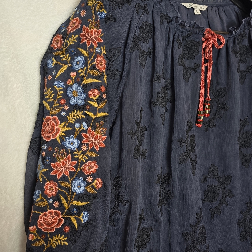John Mark Split Neck Tunic Embroidered Sleeves Navy Size Large - Picture 3 of 13